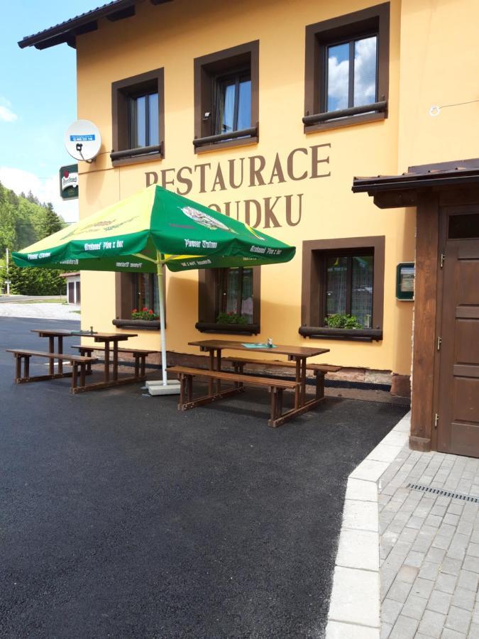 Rodinny Pension U Soudku Rudnik Exterior photo
